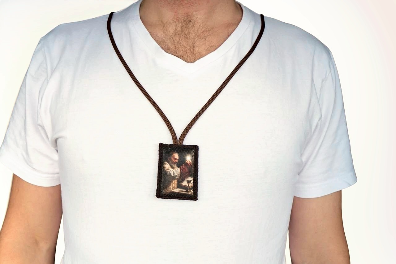 Brown Scapular of Padre Pio at Mass and Our Lady with the Child Jesus