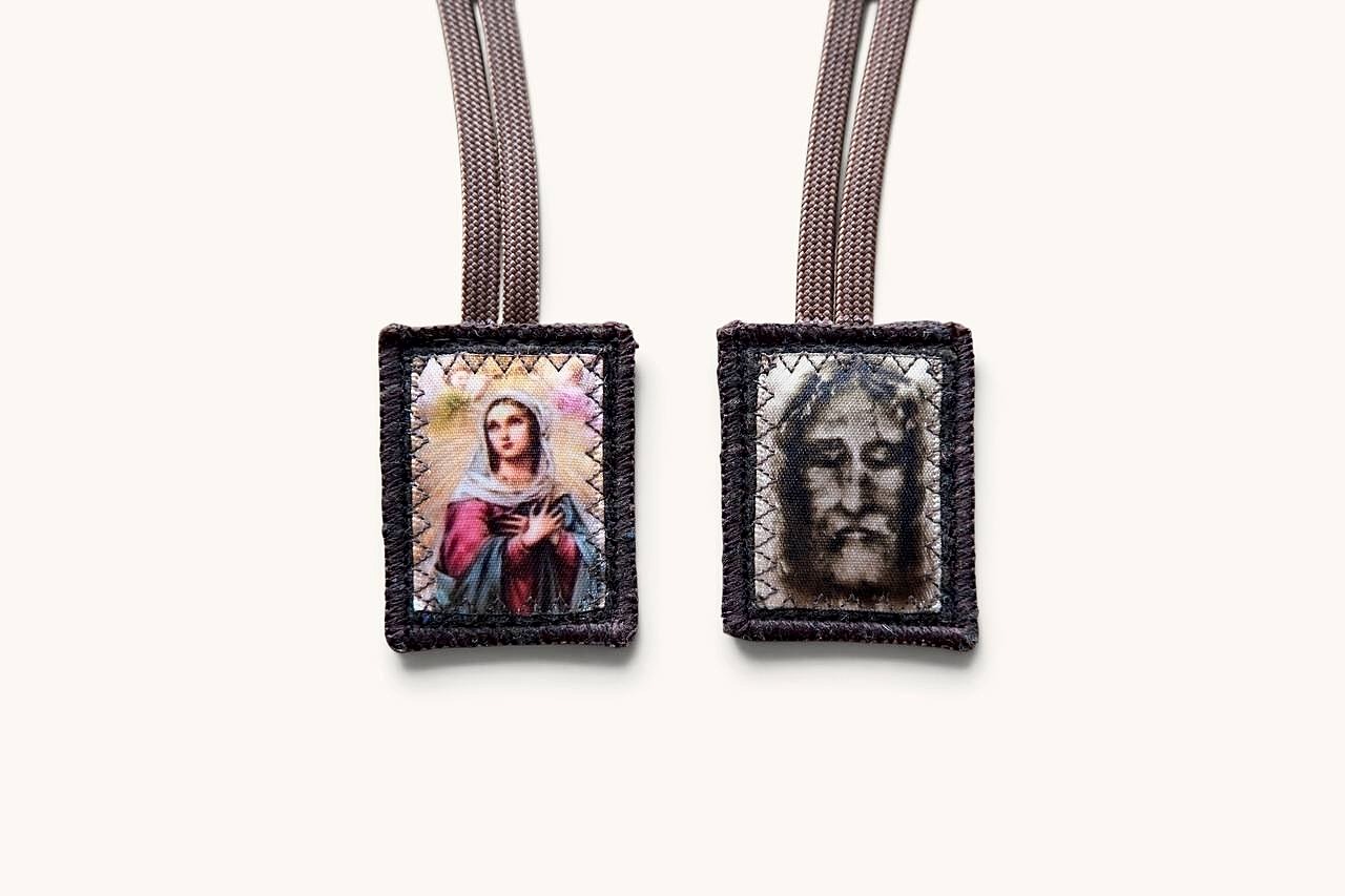 Brown Scapular of the Immaculate Heart of Mary and the Holy Face of Jesus